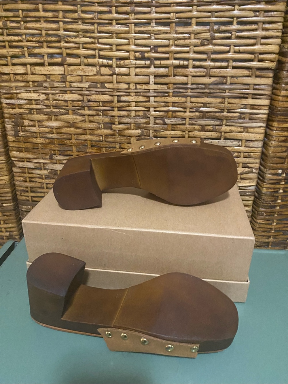 NWOT Christian Di Riccio Italy brown suede heels gold rivets sandals Shoes EU 39 - Picture 6 of 7